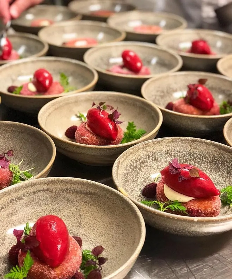 Konferensmåltid serveras på Thoresta Herrgård