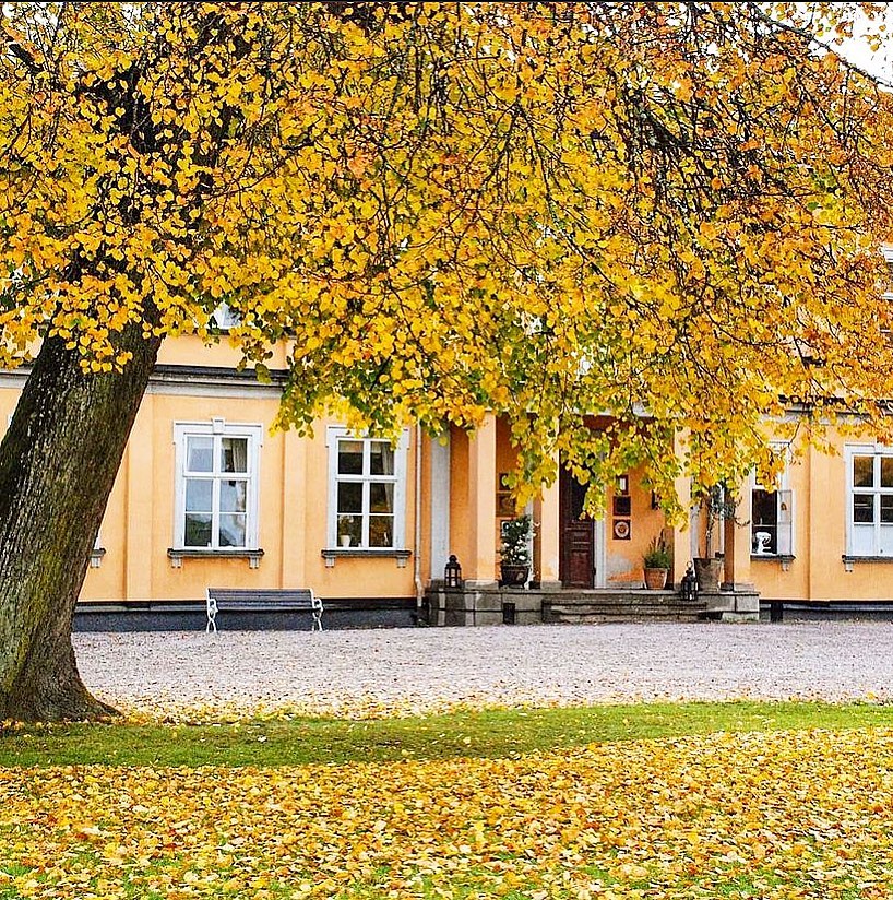 310300236_550653797060605_5373218696365780875_n Herrgårdsbyggnaden på vintern i snö