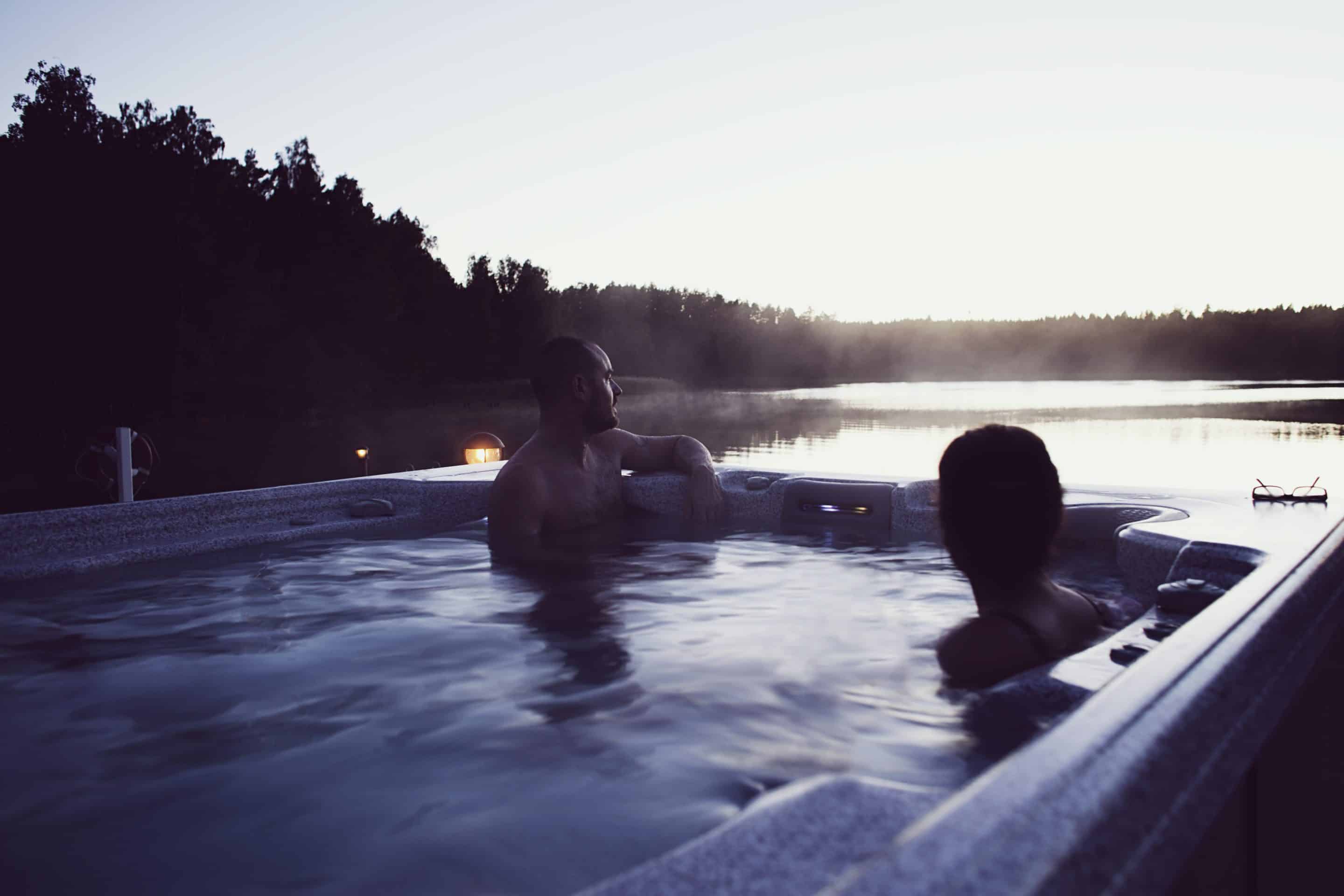 Ören på Thoresta Herrgård par i bubbelbad