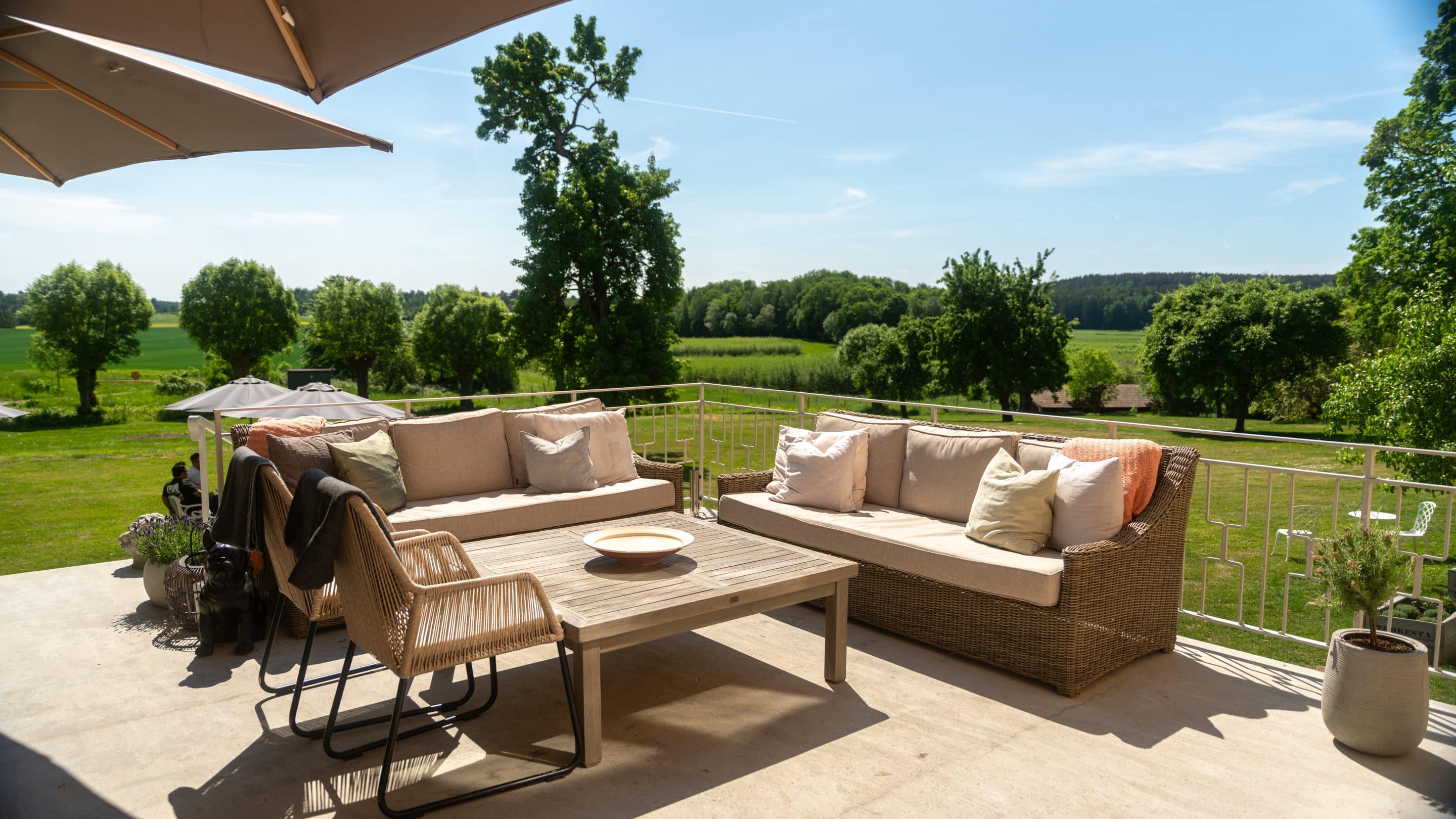 Thoresta Herrgård sittgrupp på terassen